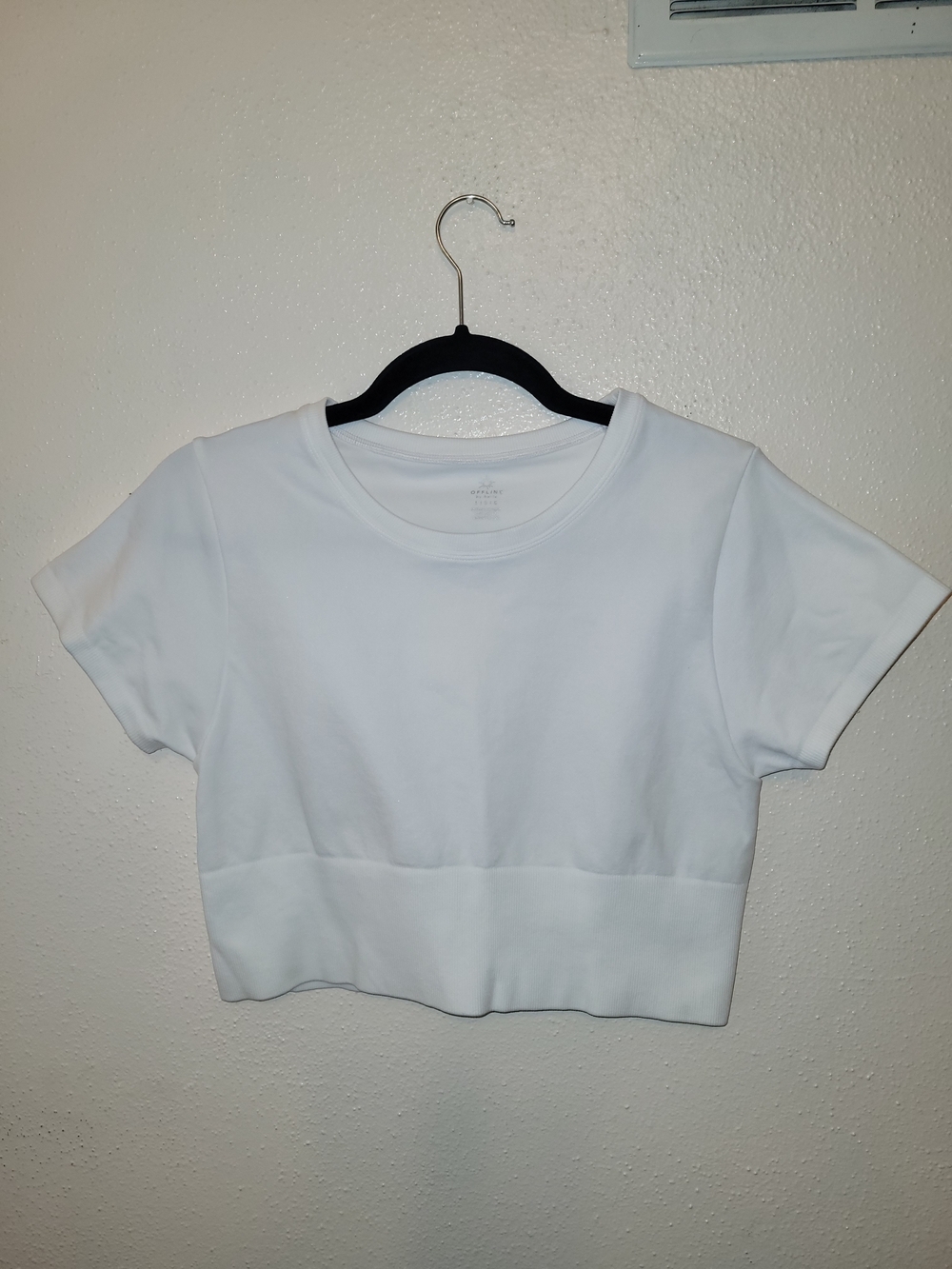 Offline by Aerie White Seamless Cropped Tee Medium